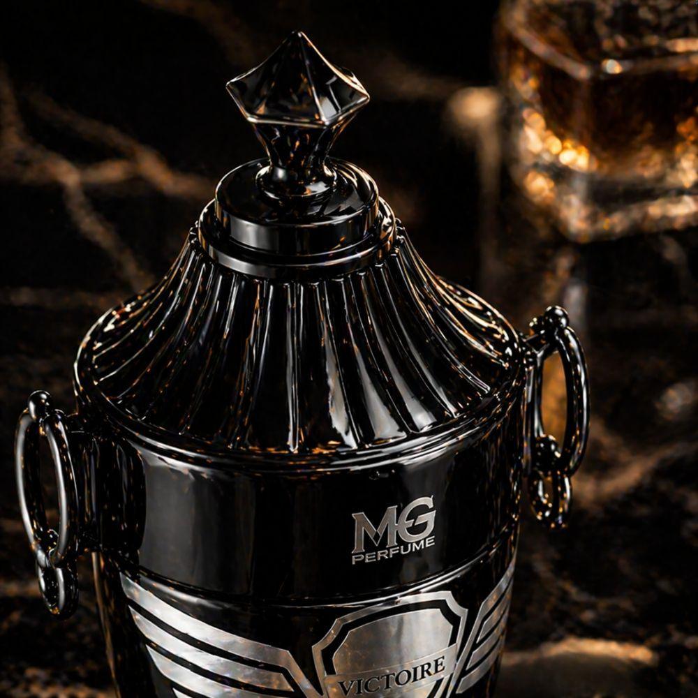 profumo uomo victorioso noir eau de parfum 100ml fragranza intensa elegante - foto 4 profumo uomo victorioso noir eau de parfum 100ml fragranza intensa elegante - foto 4